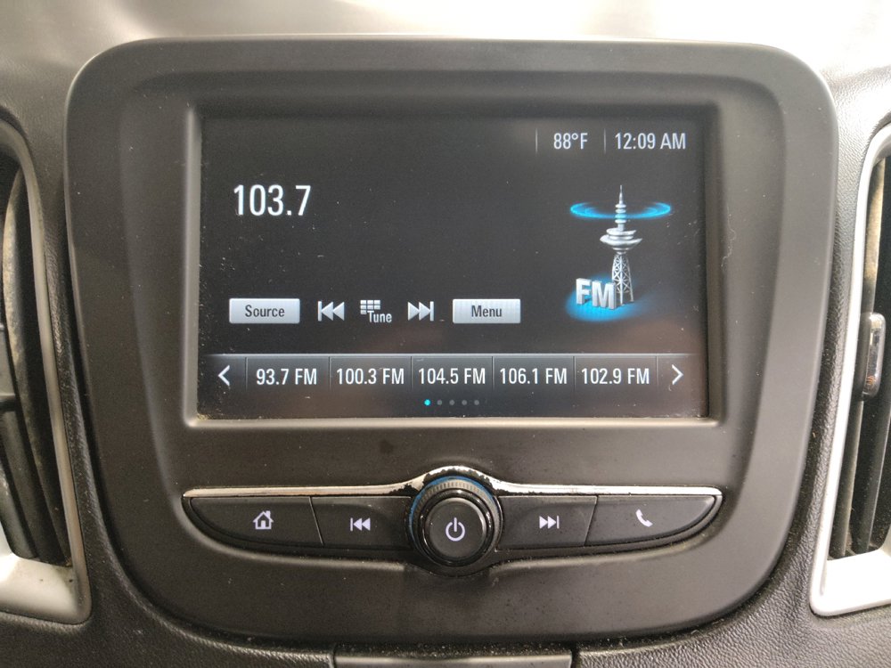 Used 2018 Chevrolet Malibu LS FWD image 25