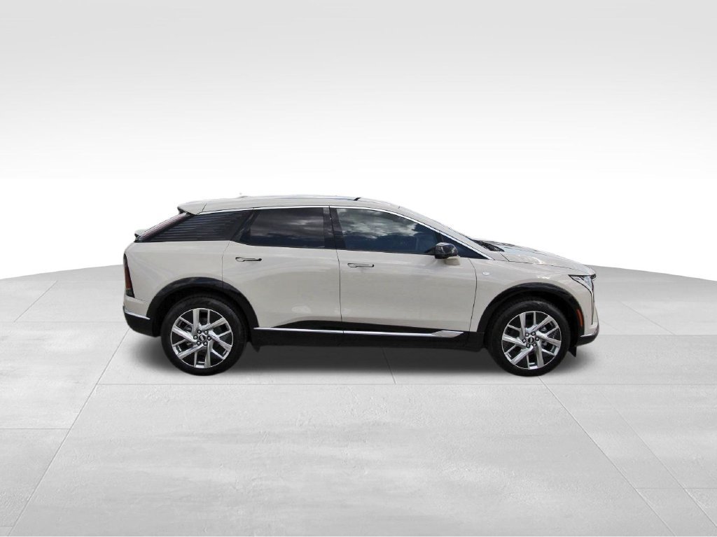 New 2027 Cadillac Optiq Luxury RWD image 5