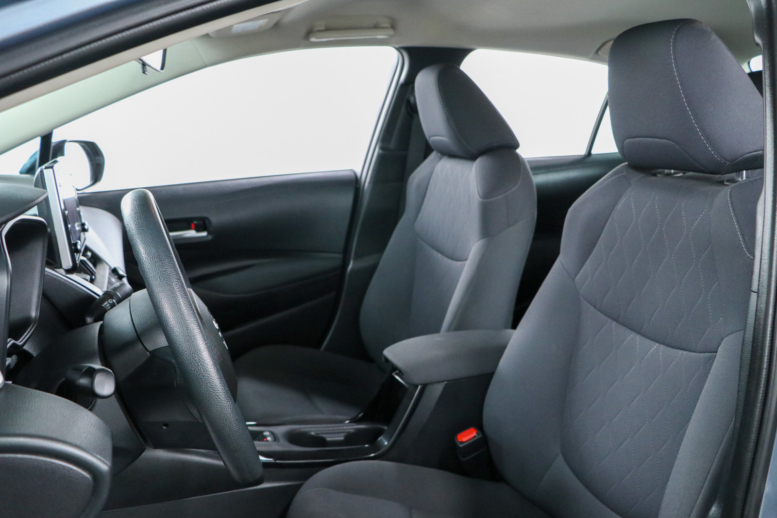Used 2020 Toyota Corolla LE FWD image 23
