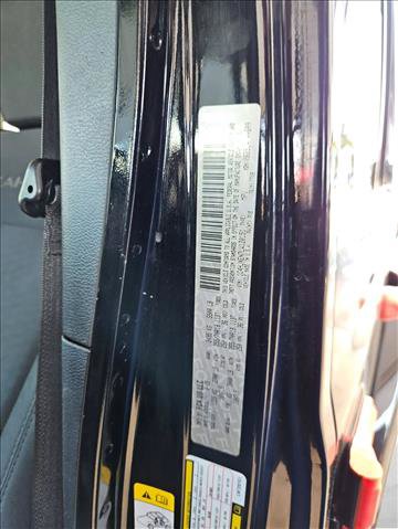 Used 2020 Jeep Wrangler Unlimited Sahara image 29