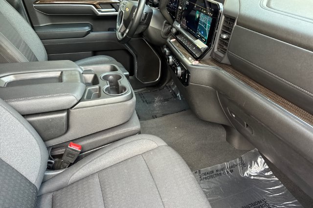 Used 2025 Chevrolet Silverado 1500 LT RWD image 19