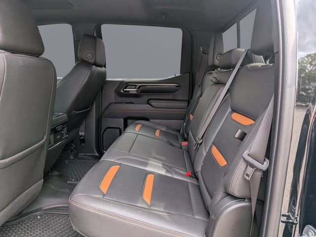Used 2023 GMC Sierra 1500 AT4 w/ Technology Package AWD/4WD image 14