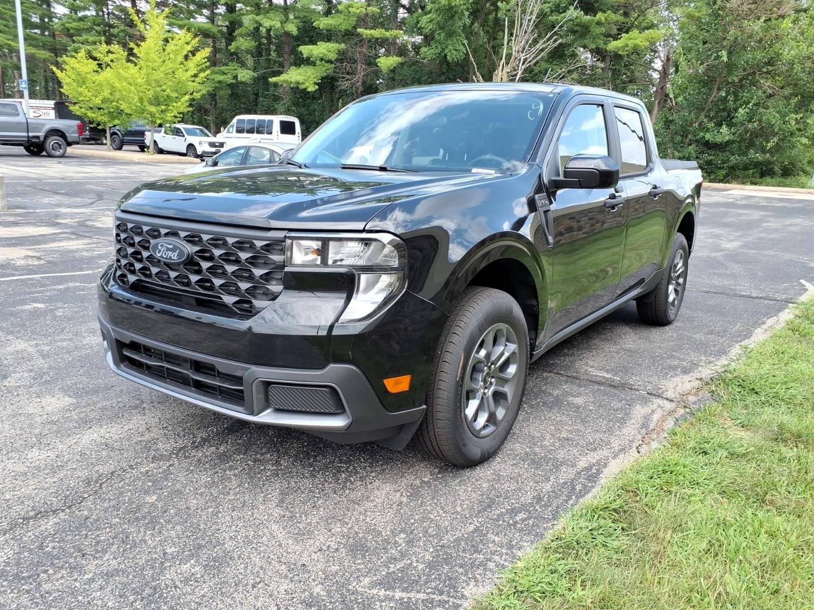New 2026 Ford Maverick XLT w/ Equipment Group 301A AWD/4WD image 4