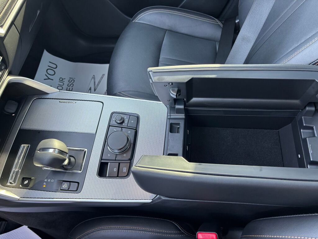 Certified 2024 MAZDA CX-90 Plug-In Hybrid w/ Premium Pkg image 18