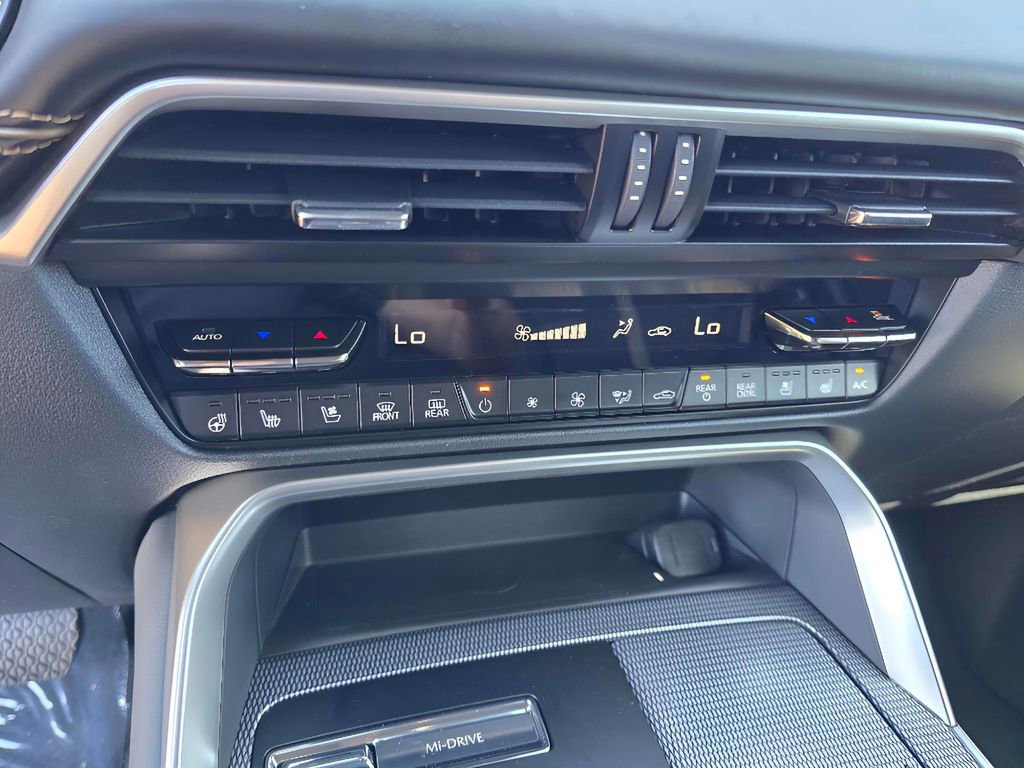 New 2025 MAZDA CX-70 Plug-In Hybrid w/ Premium Plus image 18