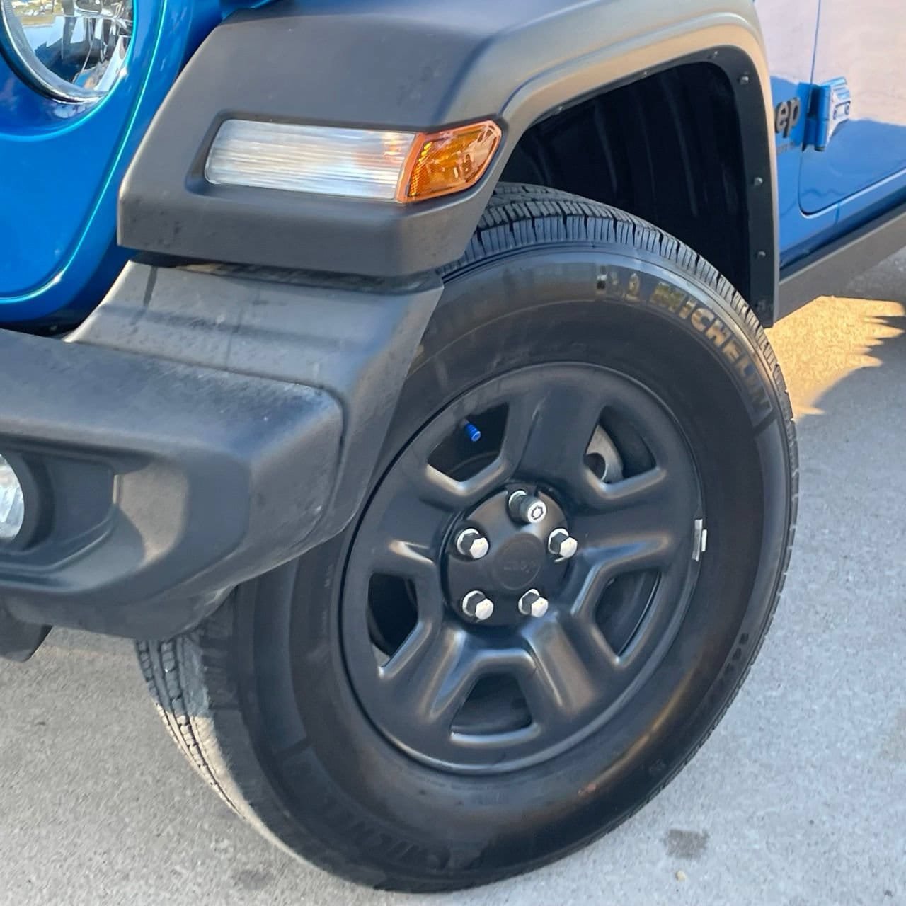 Used 2023 Jeep Wrangler Sport AWD/4WD image 8