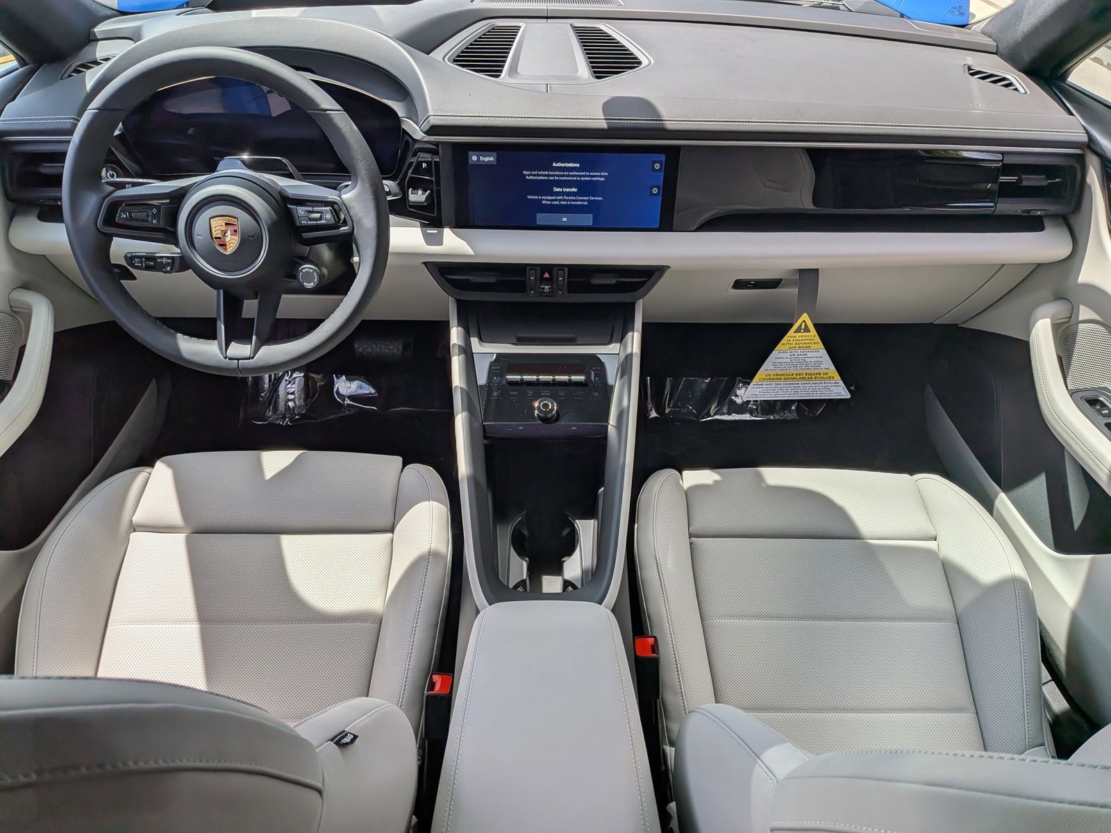 New 2026 Porsche Macan 4 Electric image 23