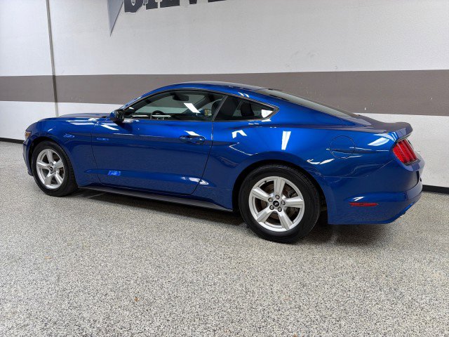 Used 2017 Ford Mustang Coupe image 6