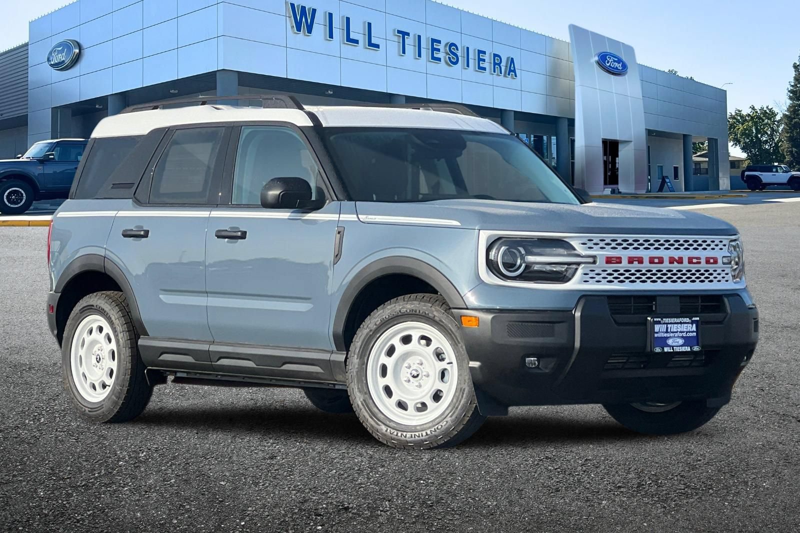 New 2025 Ford Bronco Sport Heritage w/ Convenience Package AWD/4WD image 2