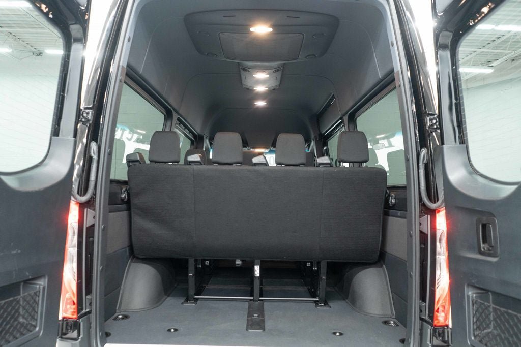 Used 2024 Mercedes-Benz Sprinter 2500 image 12