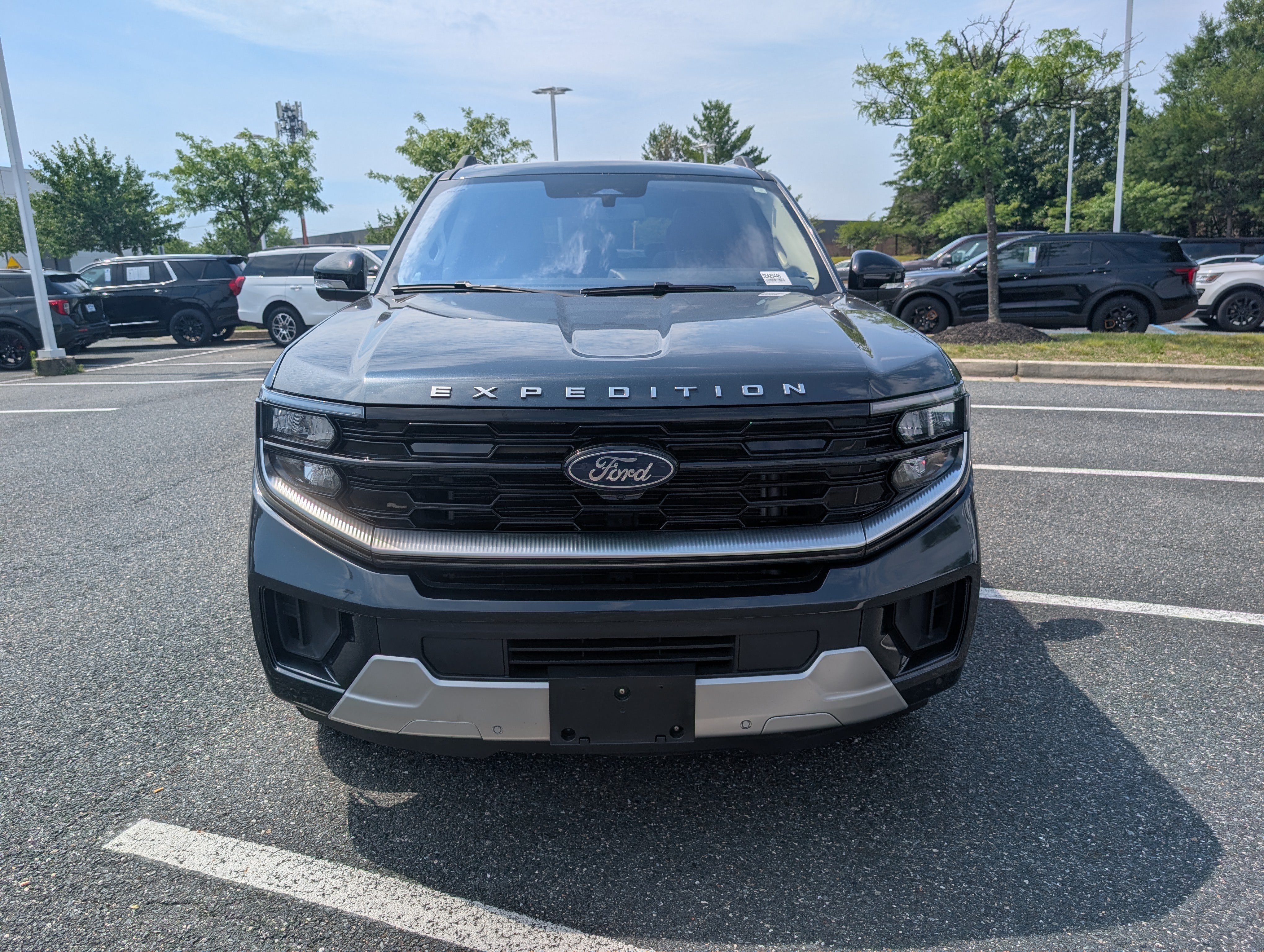 Certified 2025 Ford Expedition Platinum AWD/4WD image 8
