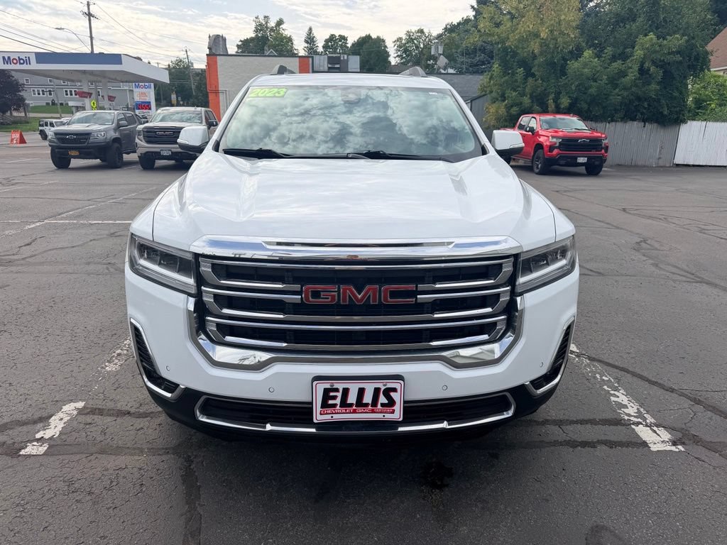 Used 2023 GMC Acadia SLT w/ Preferred Package AWD/4WD image 2