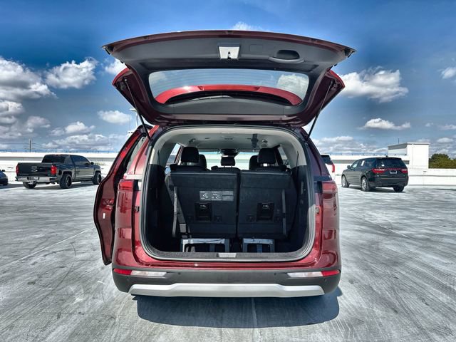 Used 2024 Kia Carnival LX image 22