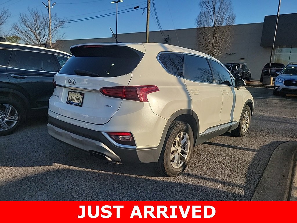 Used 2019 Hyundai Santa Fe SE image 3