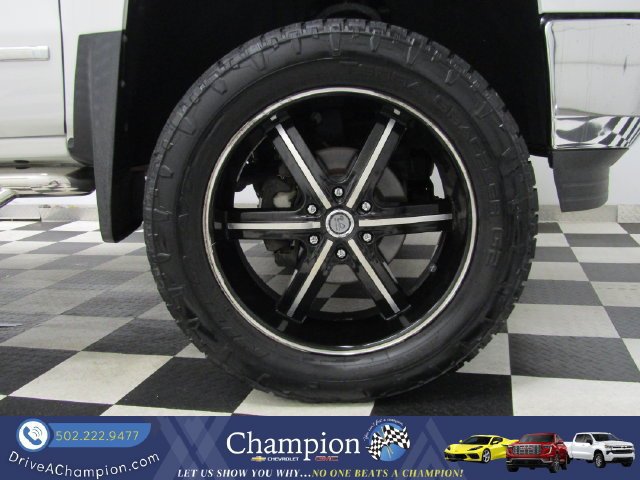 Used 2015 Chevrolet Silverado 1500 LTZ w/ LTZ Plus Package AWD/4WD image 3