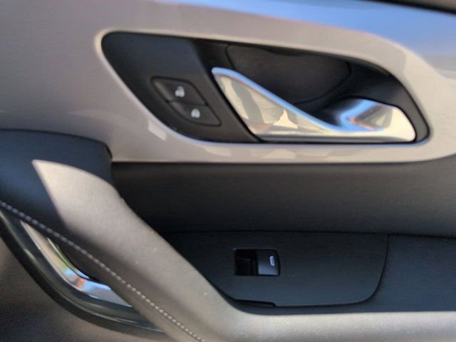Used 2025 Chevrolet Blazer LT FWD image 33