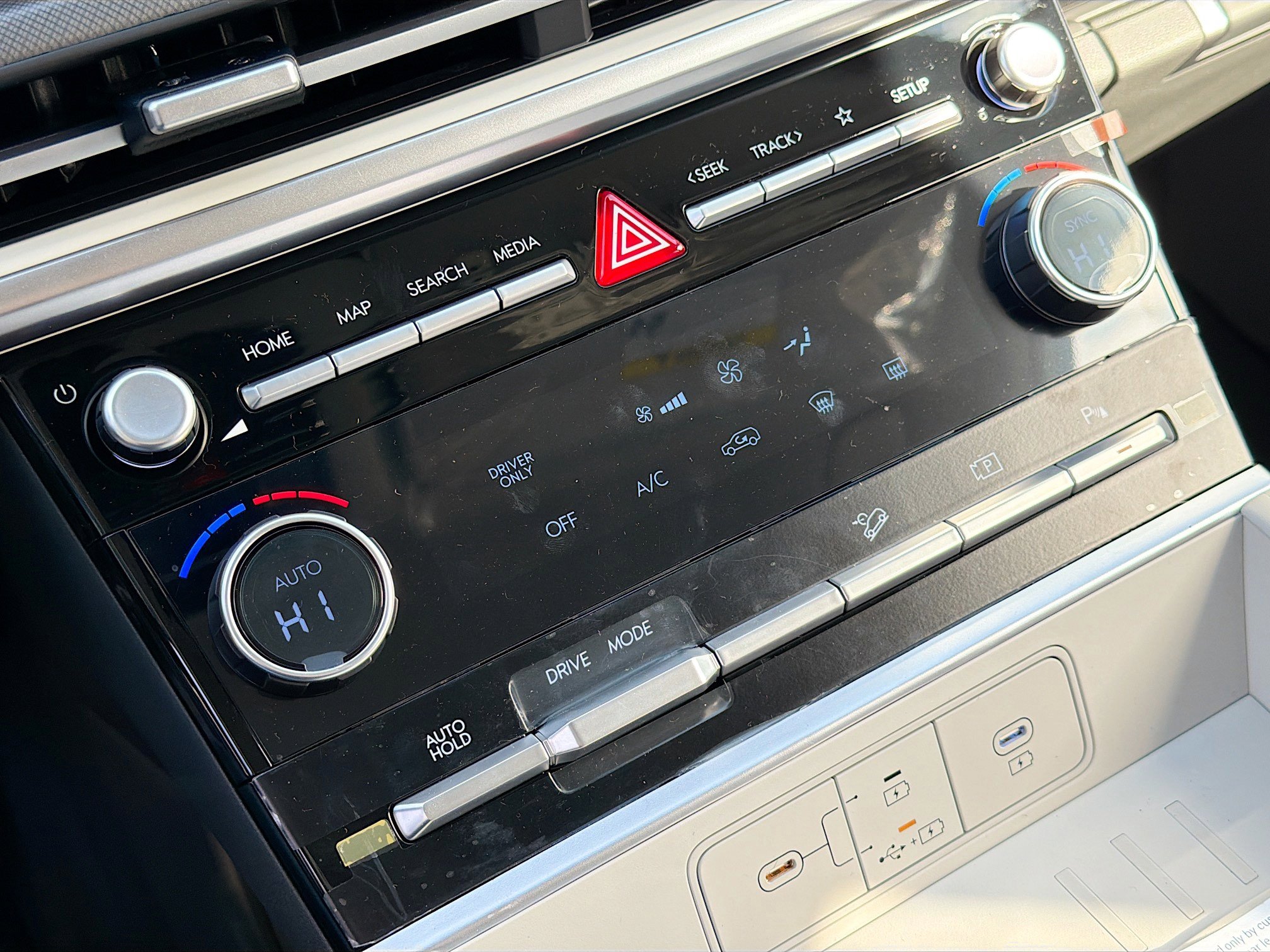 New 2026 Hyundai Santa Fe SE image 33