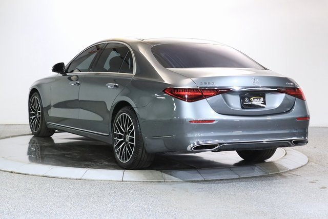 Used 2022 Mercedes-Benz S 580 4MATIC Sedan w/ Rear Seat Package image 2