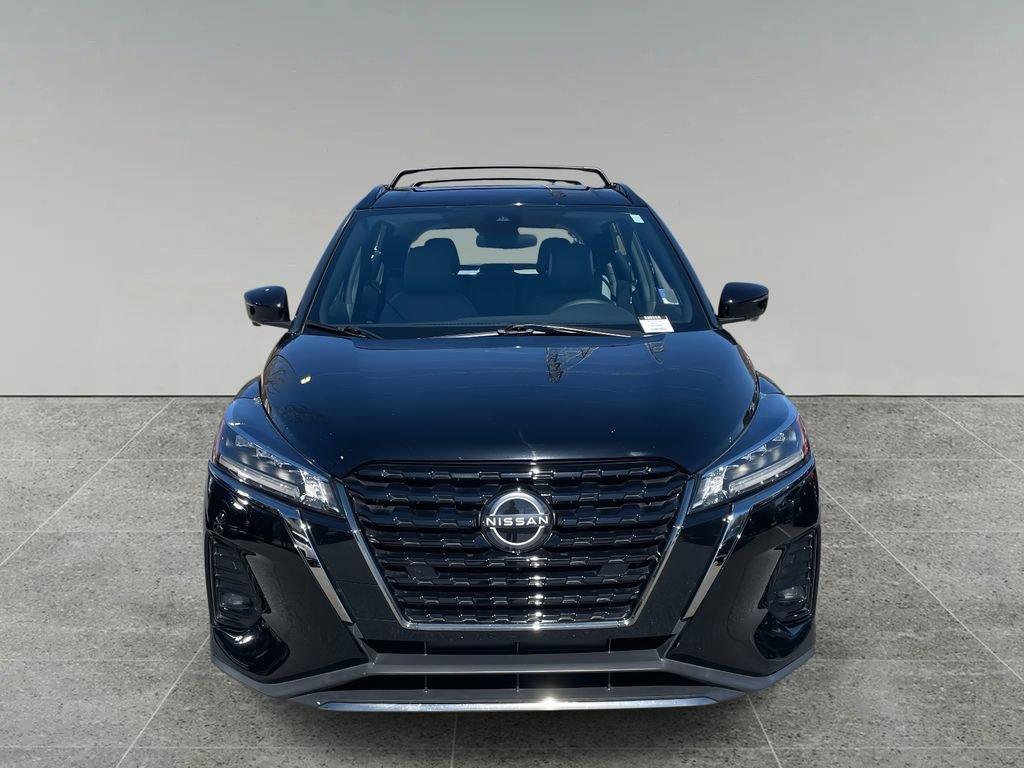 Used 2022 Nissan Kicks SR w/ Premium Package image 8