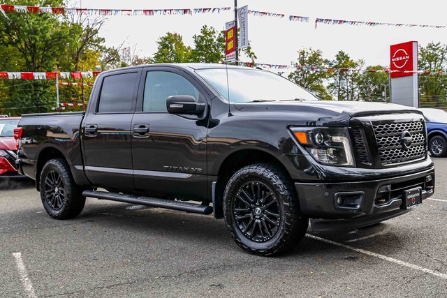 Used 2018 Nissan Titan SL w/ Midnight Edition