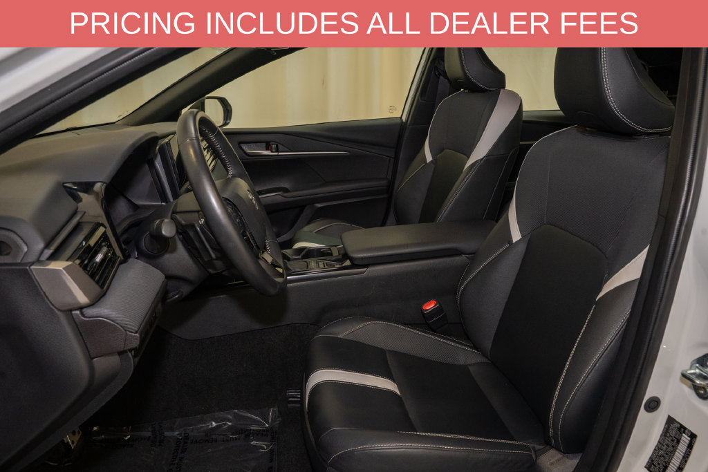 Used 2025 Toyota Camry SE FWD image 10