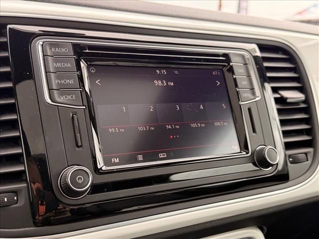 Used 2019 Volkswagen Beetle 2.0T SE w/ SE Premium Package FWD image 21