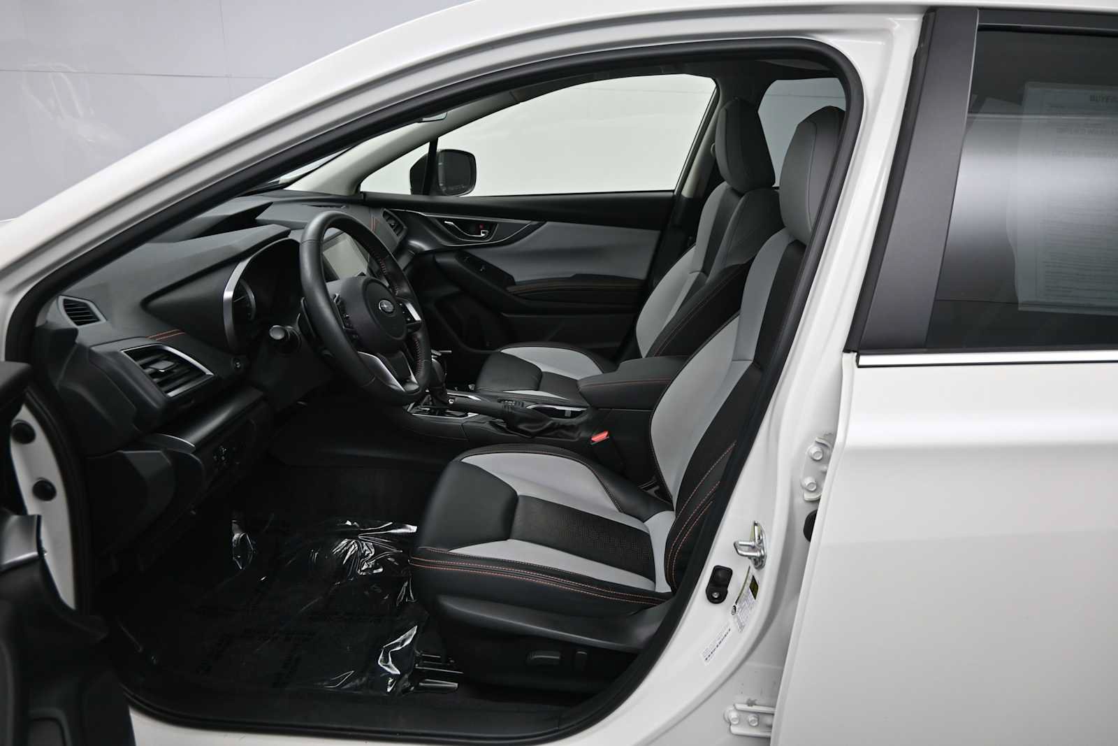 Used 2023 Subaru Crosstrek 2.5i Limited AWD/4WD image 9