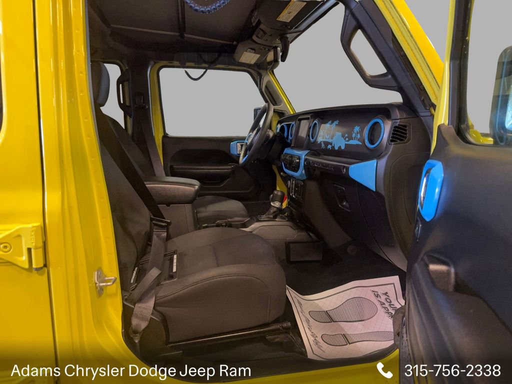 Used 2023 Jeep Wrangler Unlimited w/ Cold Weather Group image 14
