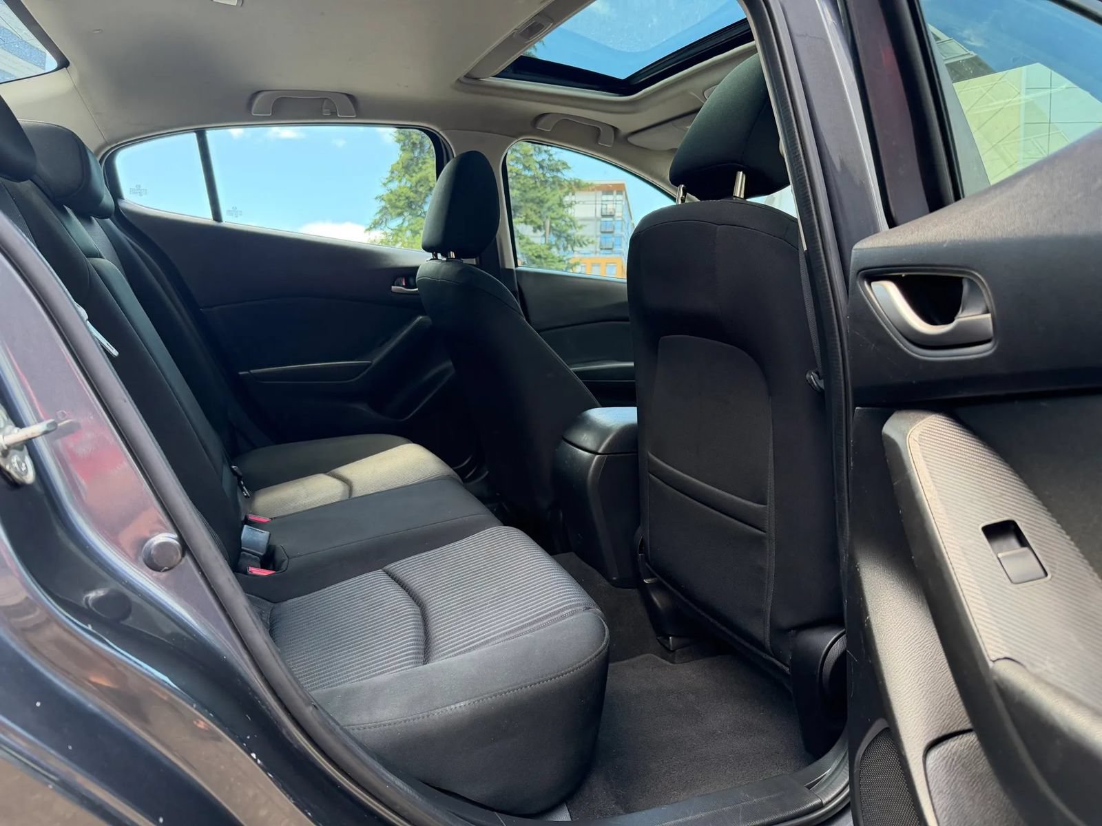 Used 2014 MAZDA MAZDA3 i Touring w/ Moonroof Package 1 FWD image 21