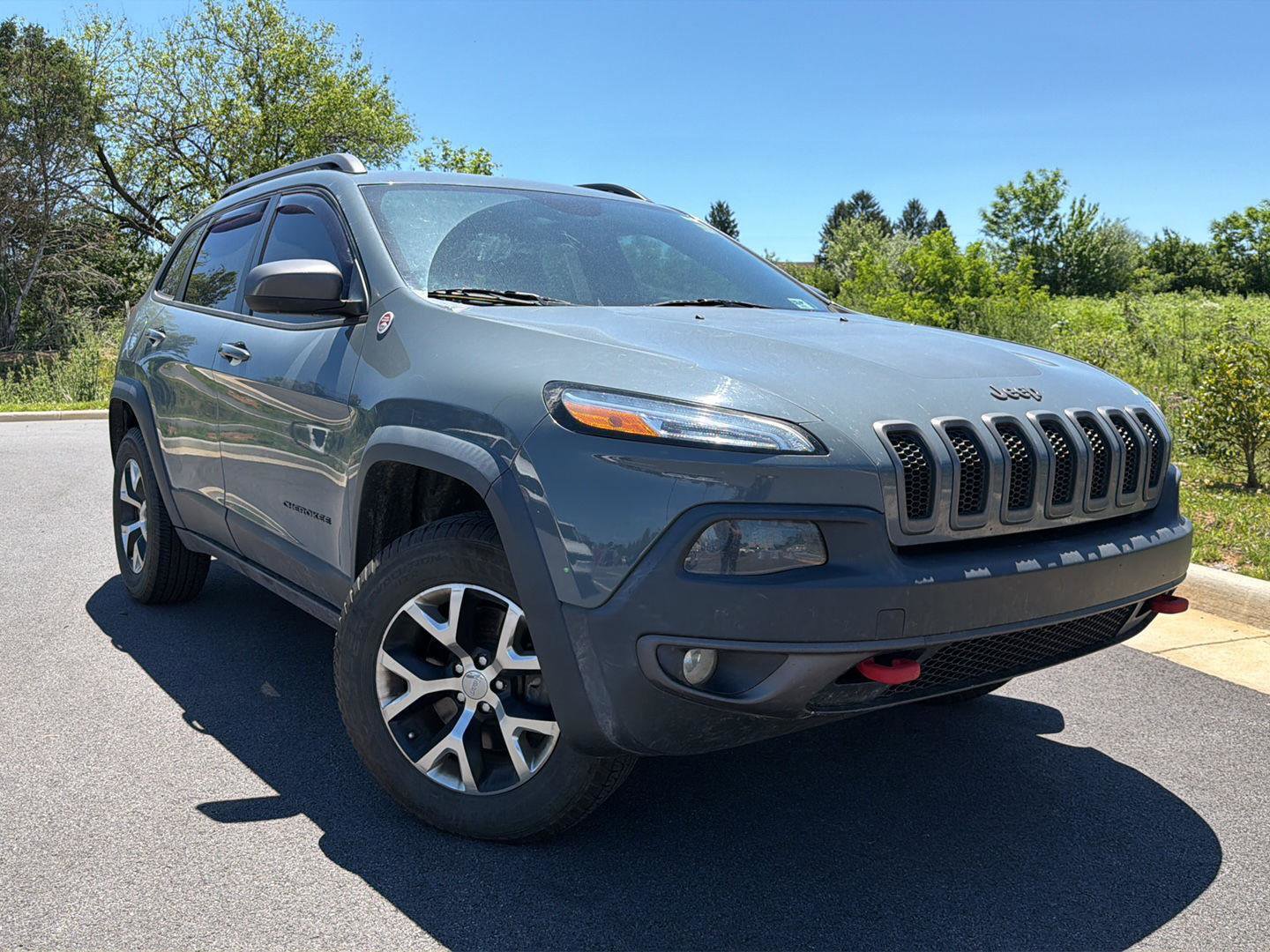 Used 2014 Jeep Cherokee Trailhawk w/ Comfort/Convenience Group AWD/4WD video 1