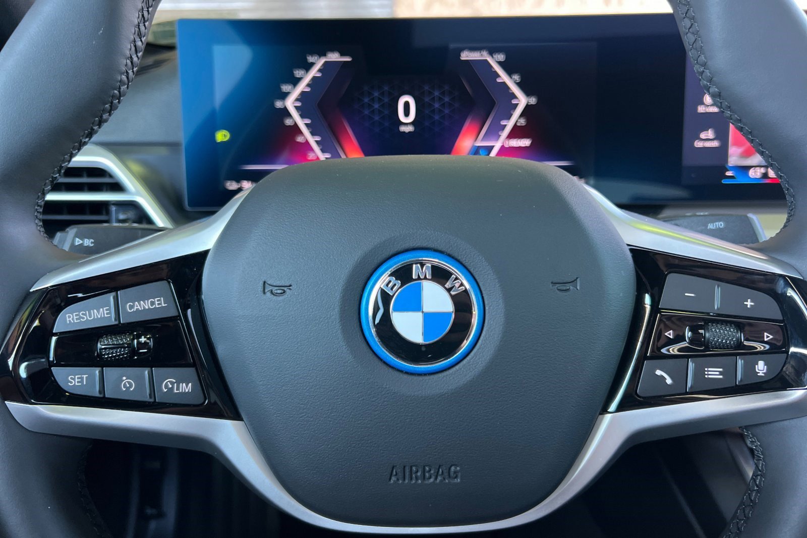 Used 2025 BMW i4 eDrive40 w/ Dynamic Handling Package image 29