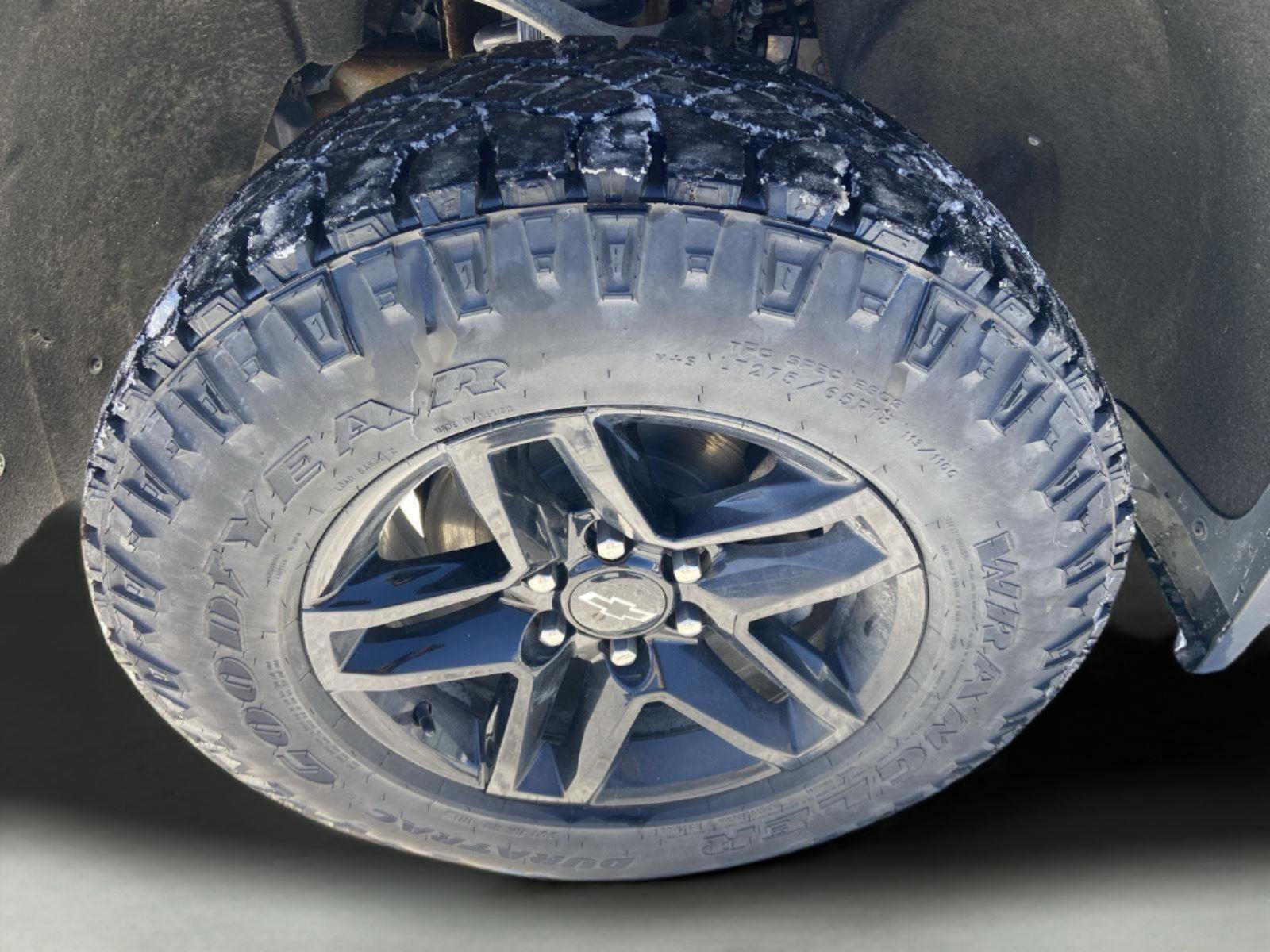 Used 2021 Chevrolet Silverado 1500 LT Trail Boss w/ Bed Protection Package image 17