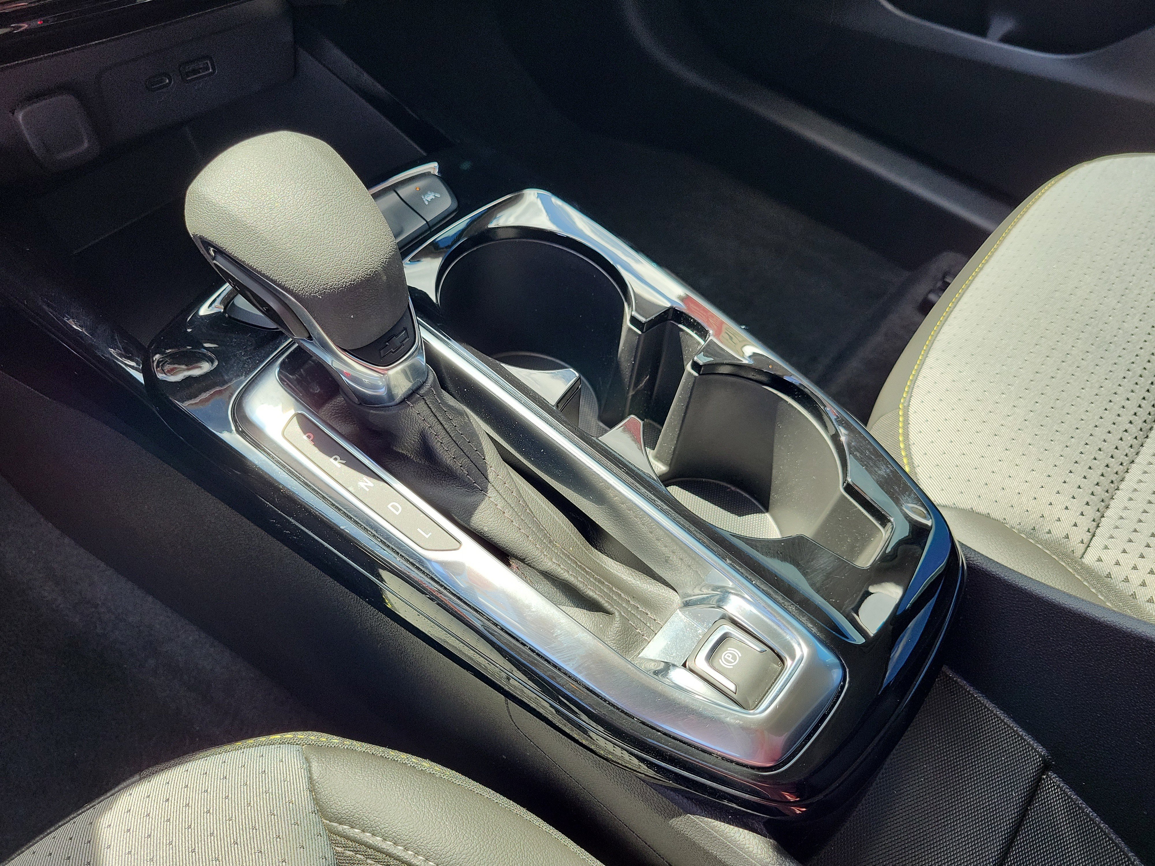 Used 2025 Chevrolet Trax LT w/ Driver Confidence Package image 24