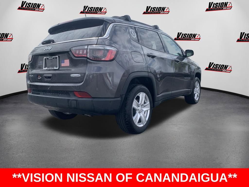Used 2022 Jeep Compass Latitude w/ Convenience Group AWD/4WD image 3