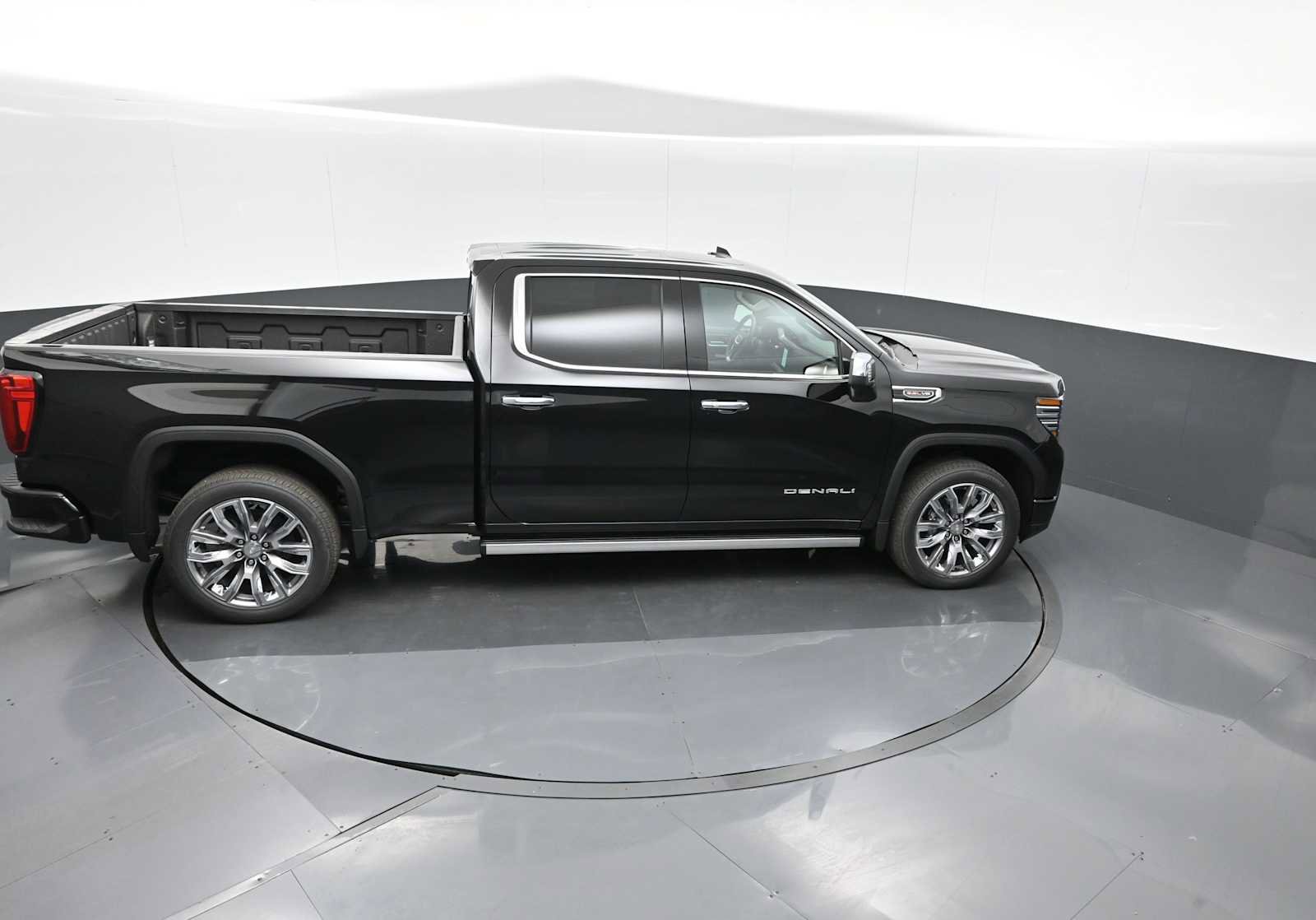 New 2026 GMC Sierra 1500 Denali w/ Denali Reserve Package image 17