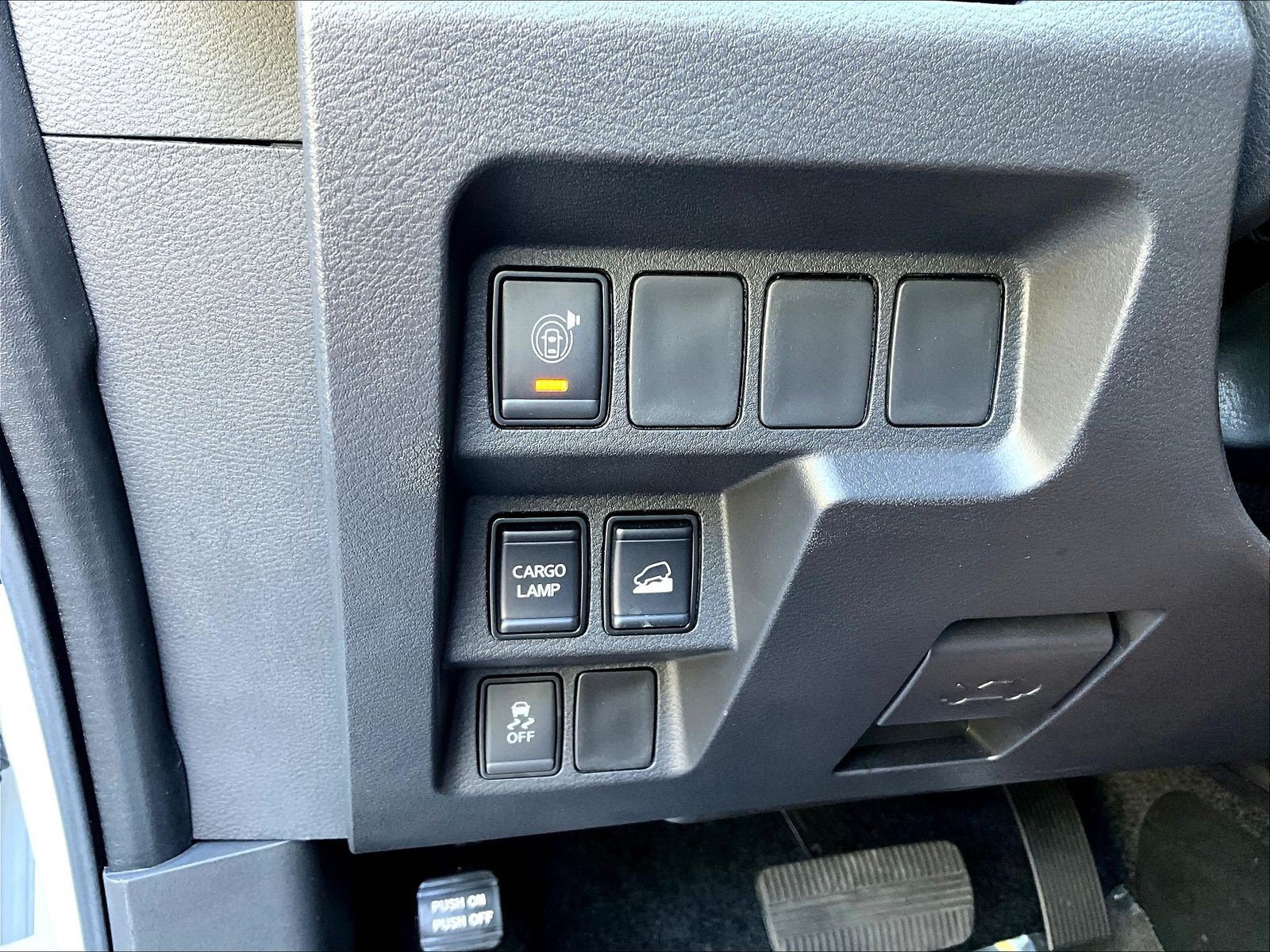 Used 2025 Nissan Frontier SV AWD/4WD image 36