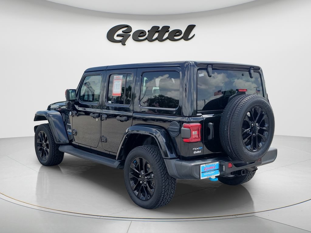 Used 2022 Jeep Wrangler Unlimited Sahara w/ Cold Weather Group AWD/4WD image 7