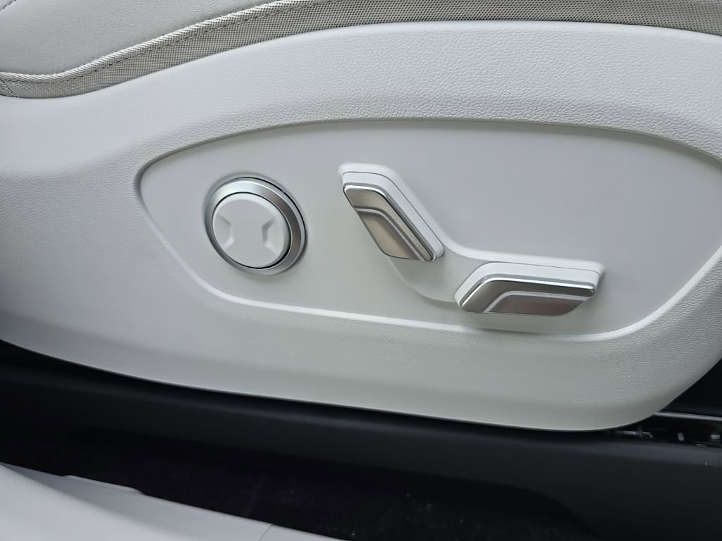 New 2026 Hyundai Ioniq 9 SEL image 21