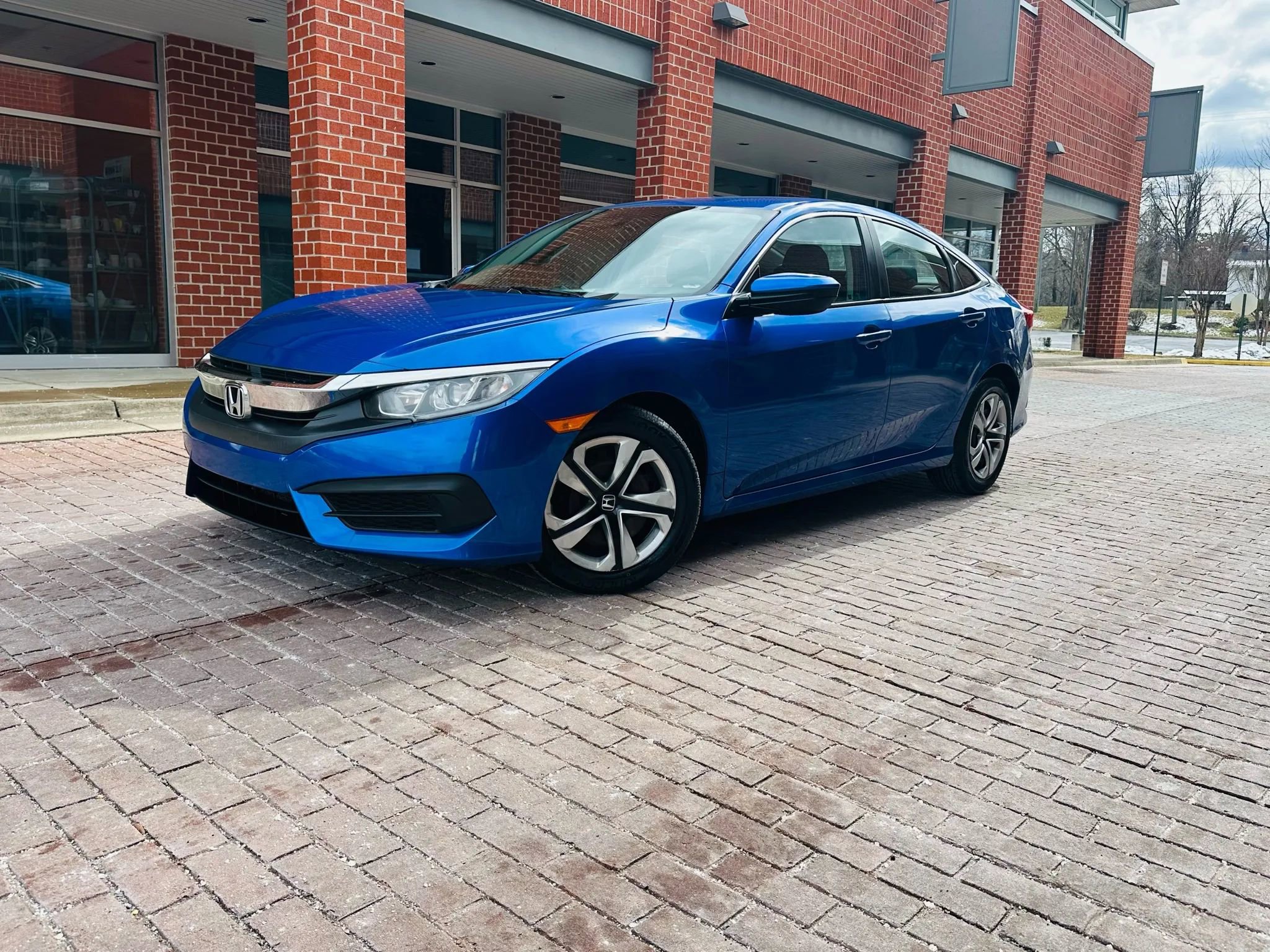 Used 2017 Honda Civic LX image 3