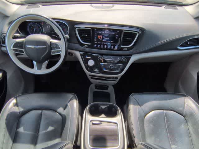 Used 2020 Chrysler Pacifica Limited FWD image 15