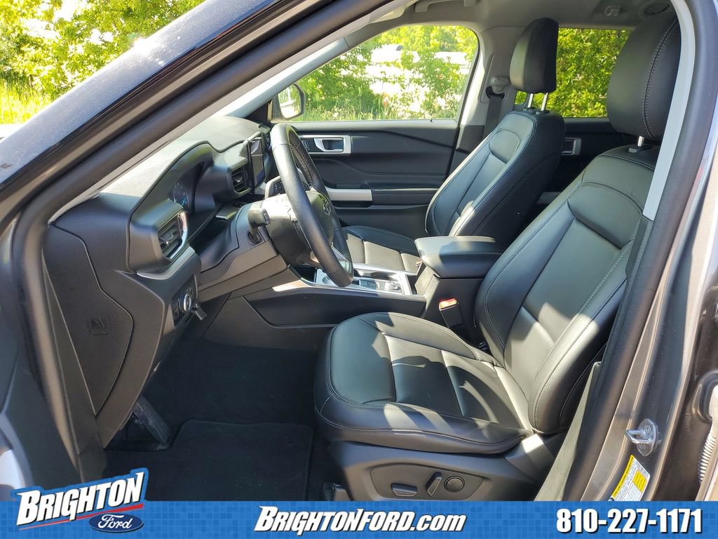 Used 2023 Ford Explorer XLT w/ Equipment Group 202A AWD/4WD image 10