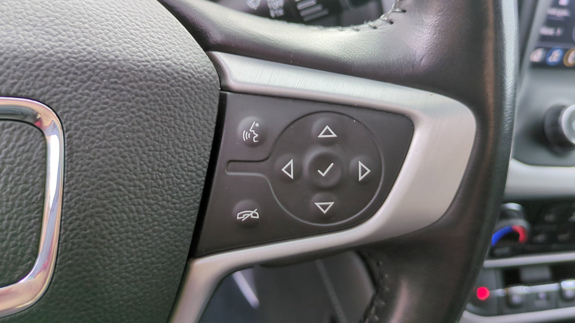 Used 2022 GMC Acadia SLT w/ Technology Package image 19