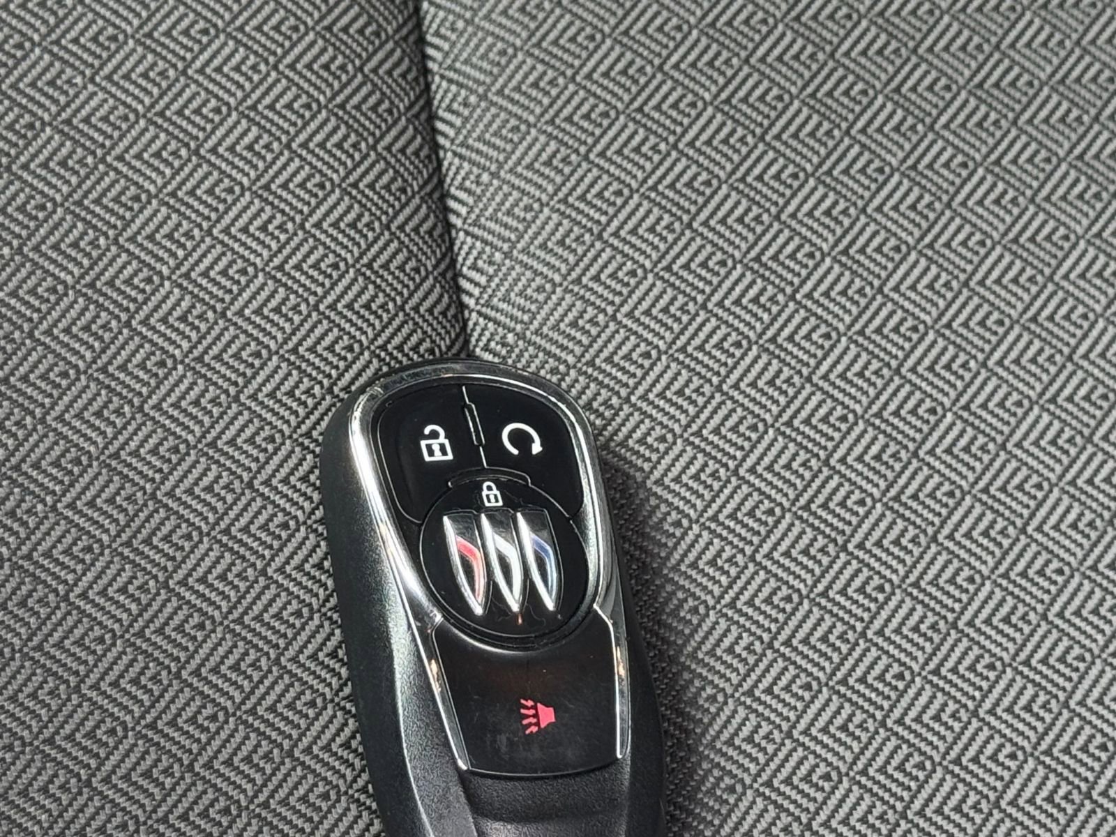 Used 2025 Buick Encore GX Preferred AWD/4WD image 24