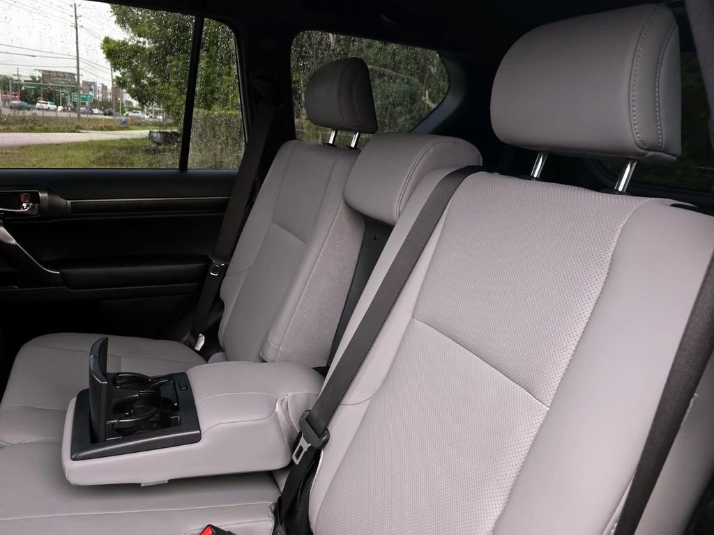 Used 2023 Lexus GX 460 w/ Black Line Special Edition image 28