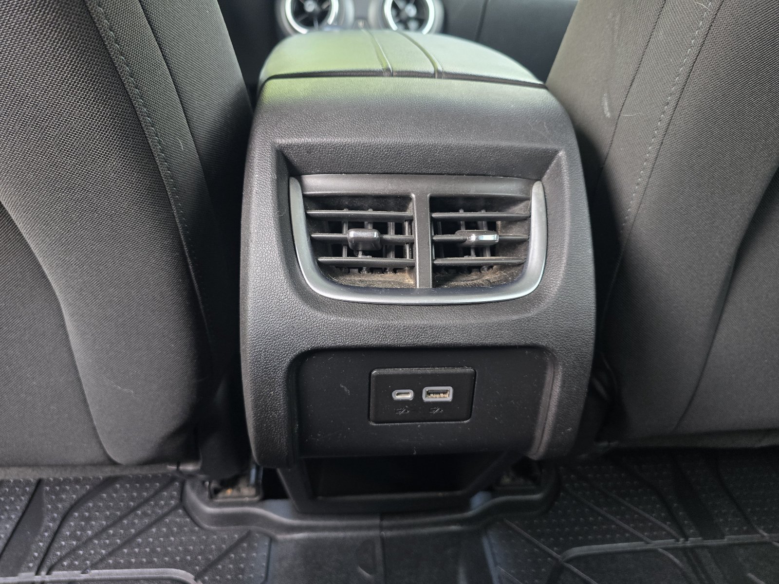 Used 2020 Chevrolet Blazer LT FWD image 24
