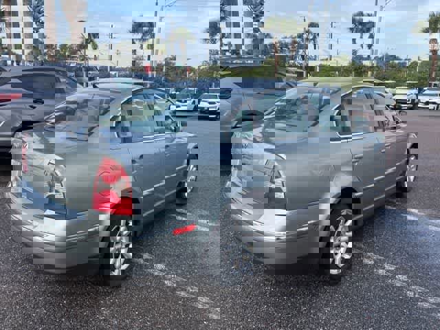 Used 2004 Volkswagen Passat GLS image 3