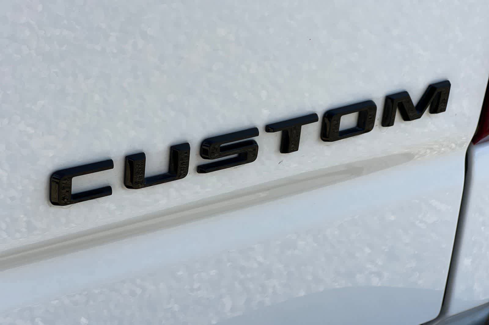 Used 2021 Chevrolet Silverado 1500 Custom w/ LPO, Dark Essentials Package AWD/4WD image 17
