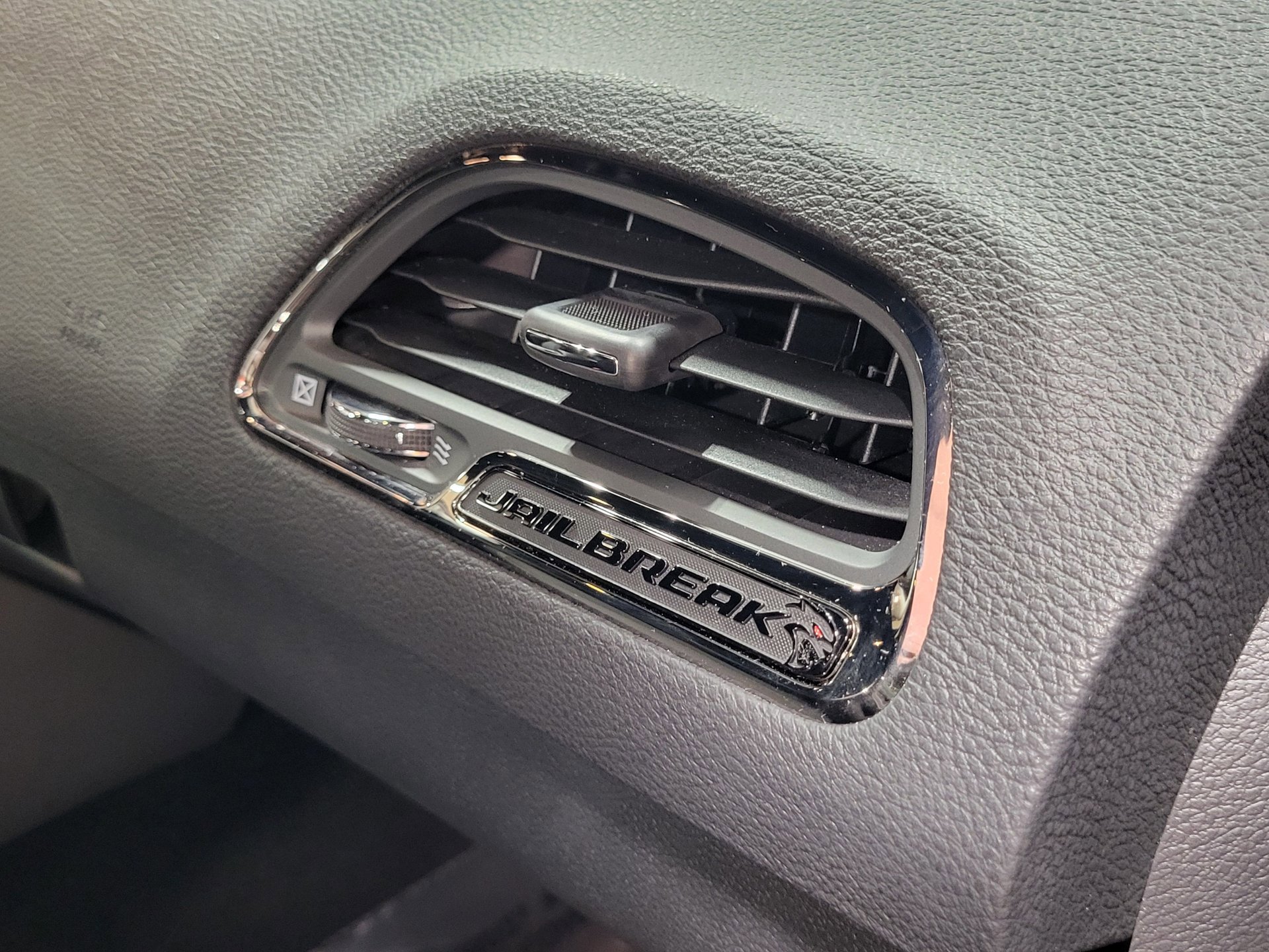 Used 2022 Dodge Challenger SRT Hellcat RWD image 36