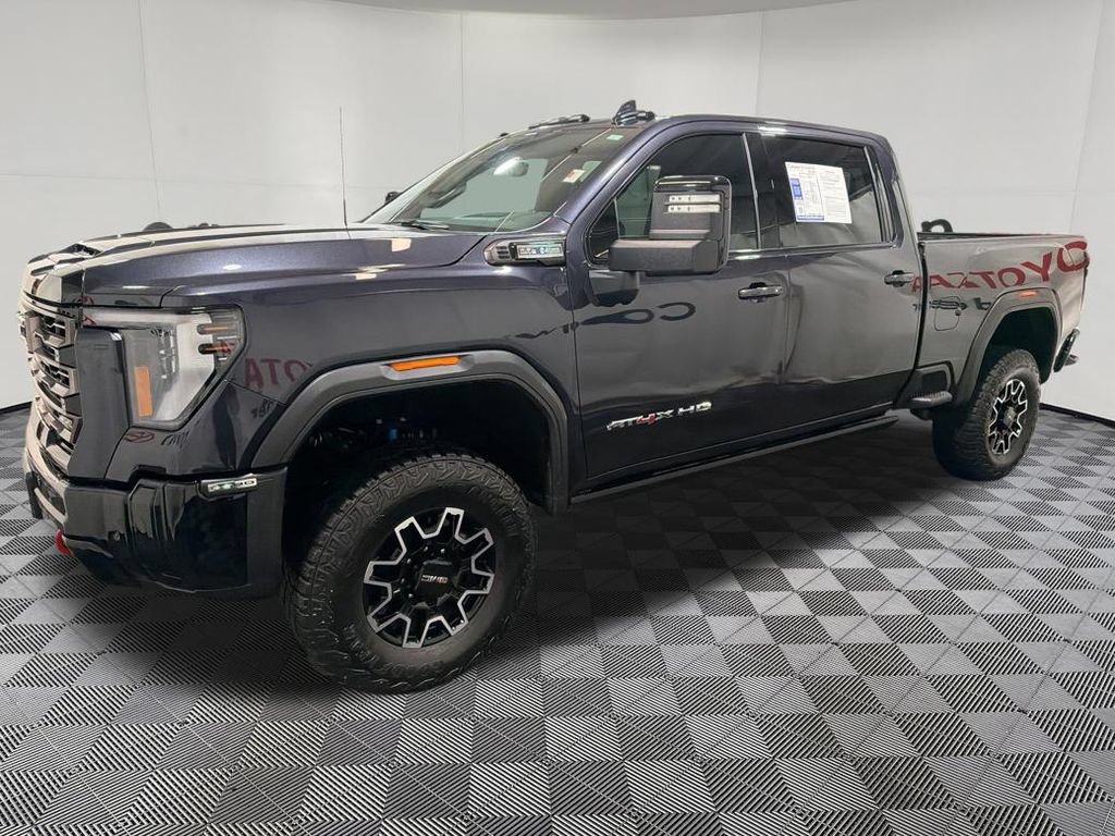 Used 2025 GMC Sierra 2500 AT4X AWD/4WD image 4