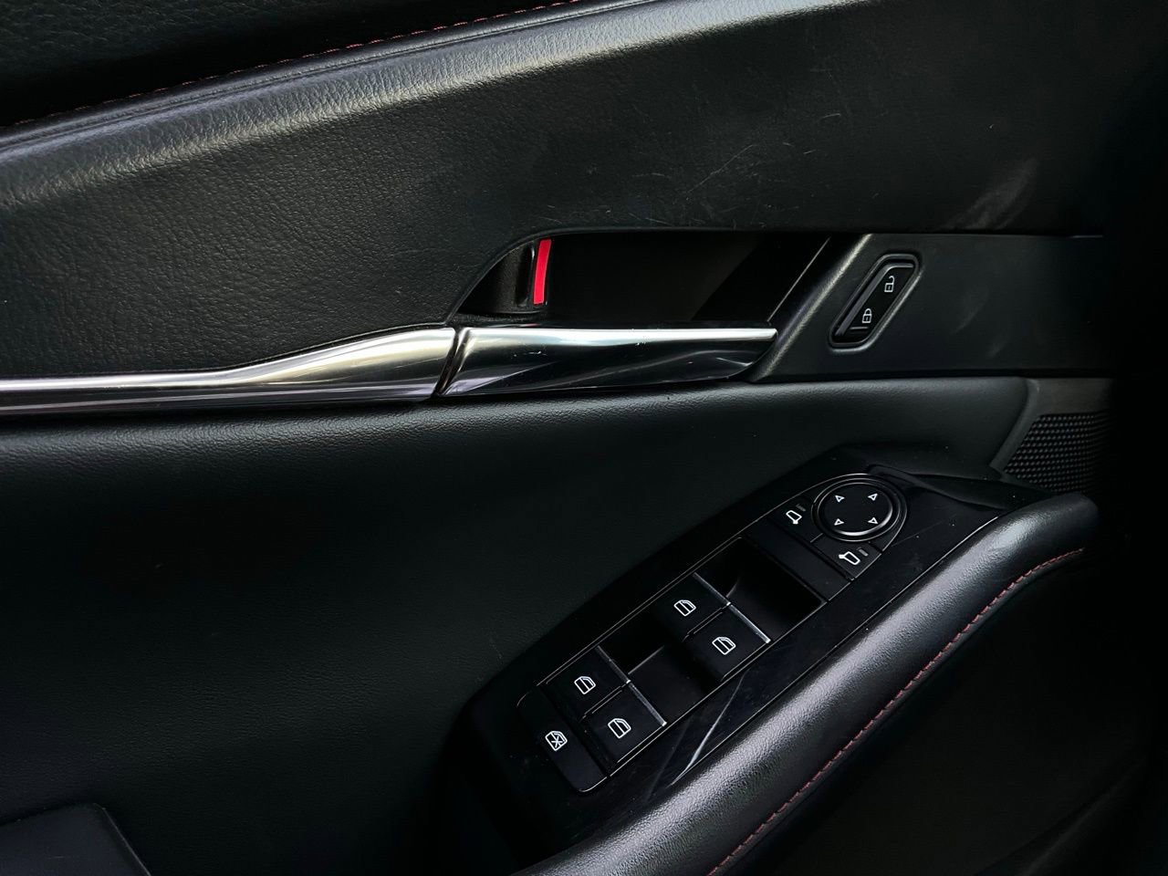 Used 2025 MAZDA CX-30 AWD 2.5 S w/ Preferred Package image 22